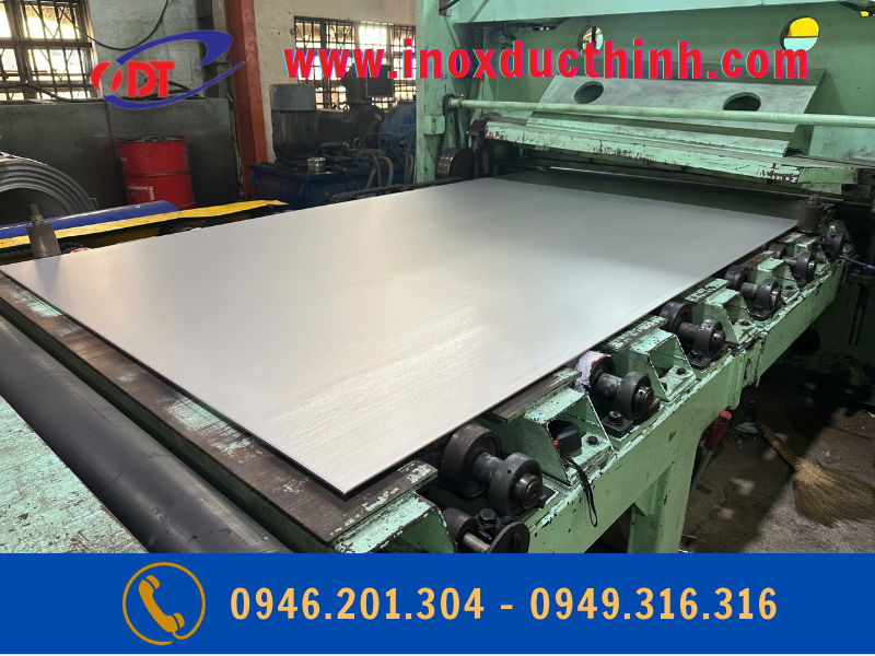CẮT INOX 304 NO.1 DÀY 6LY KHỔ 1554MM