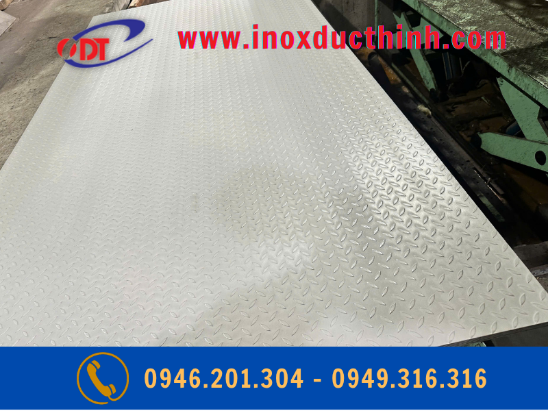 CẮT INOX GÂN ĐÚC 304 DÀY 3LY THEO QUY CÁCH – INOX ĐỨC THỊNH