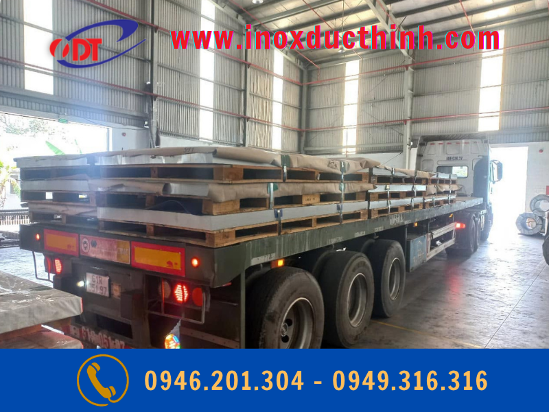 INOX VÀNG GƯƠNG VỚI ĐÁ MARBLE
