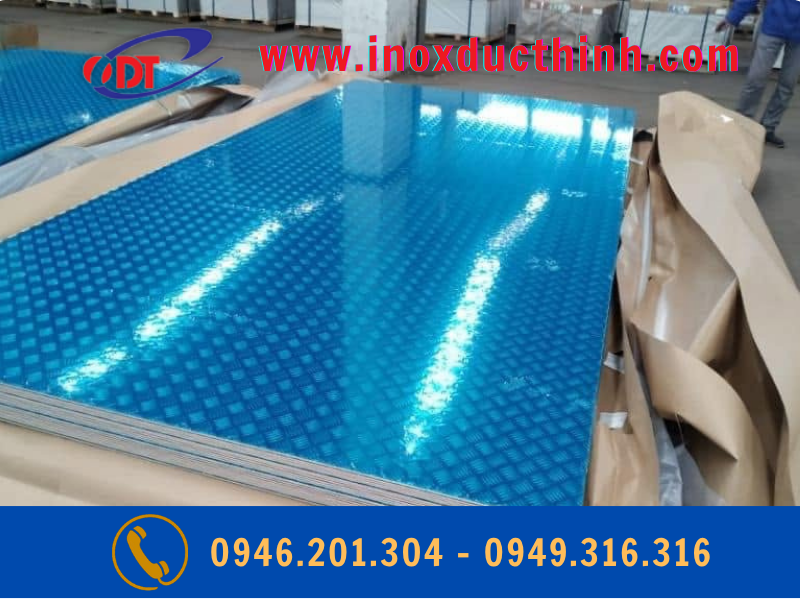 Nhôm tấm gân chống trượt A3003 H14 dày 2.5mm
