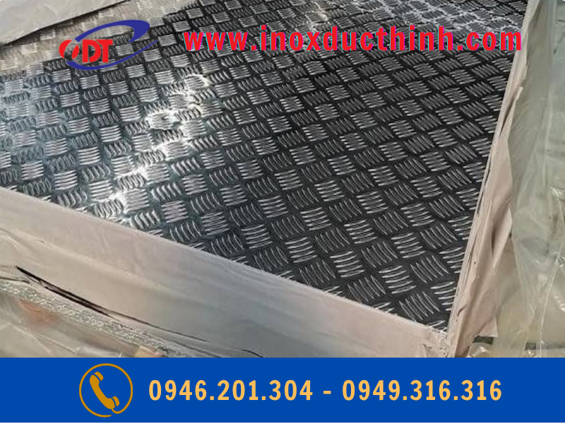 TẤM NHÔM GÂN CHỐNG TRƯỢT