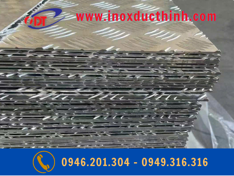 Nhôm gân chống trượt A5052 dày 4mm