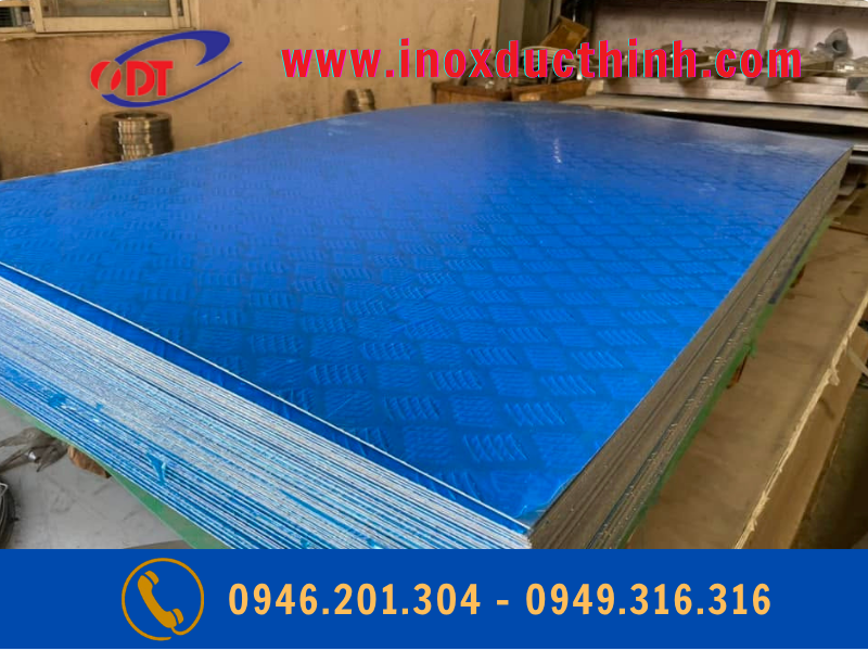 NHÔM GÂN CHỐNG TRƯỢT DÀY 1.5MM