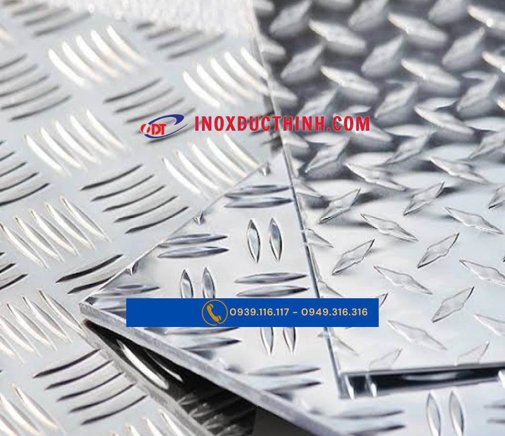 NHÔM GÂN CHỐNG TRƯỢT A5052 DÀY 4MM – TẤM CHỐNG TRƯỢT CHO SÀN VÀ BẬC