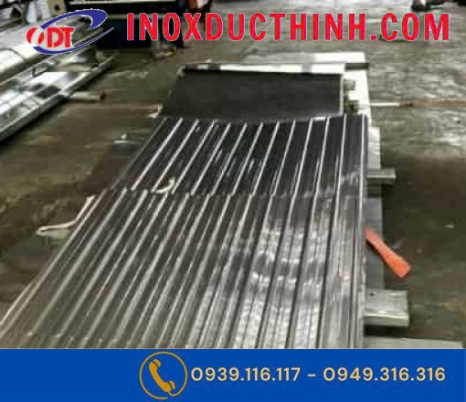 CÁN TÔN 11 SÓNG – NHẬN GIA CÔNG THEO KÍCH THƯỚC
