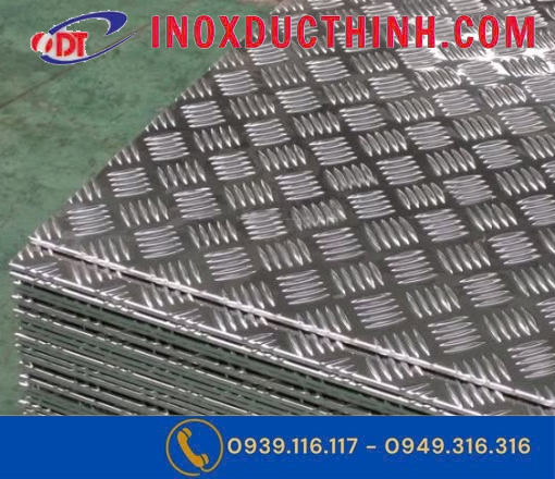 NHÔM TẤM GÂN CHỐNG TRƯỢT A3003 H14 DÀY 2MM – THÔNG SỐ KỸ THUẬT VÀ QUY CÁCH