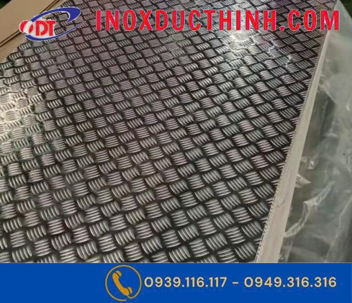 Nhôm Gân Chống Trượt Dày 2mm – Đặc Điểm, Quy Cách Và Ứng Dụng 